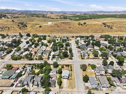 Tiny photo for 340 15th Street, San Miguel, CA 93451 (MLS # PI26114860)