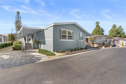 MLS: OC26151607