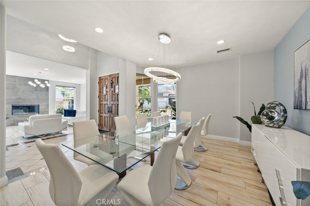 18501 Calle Vista Circle