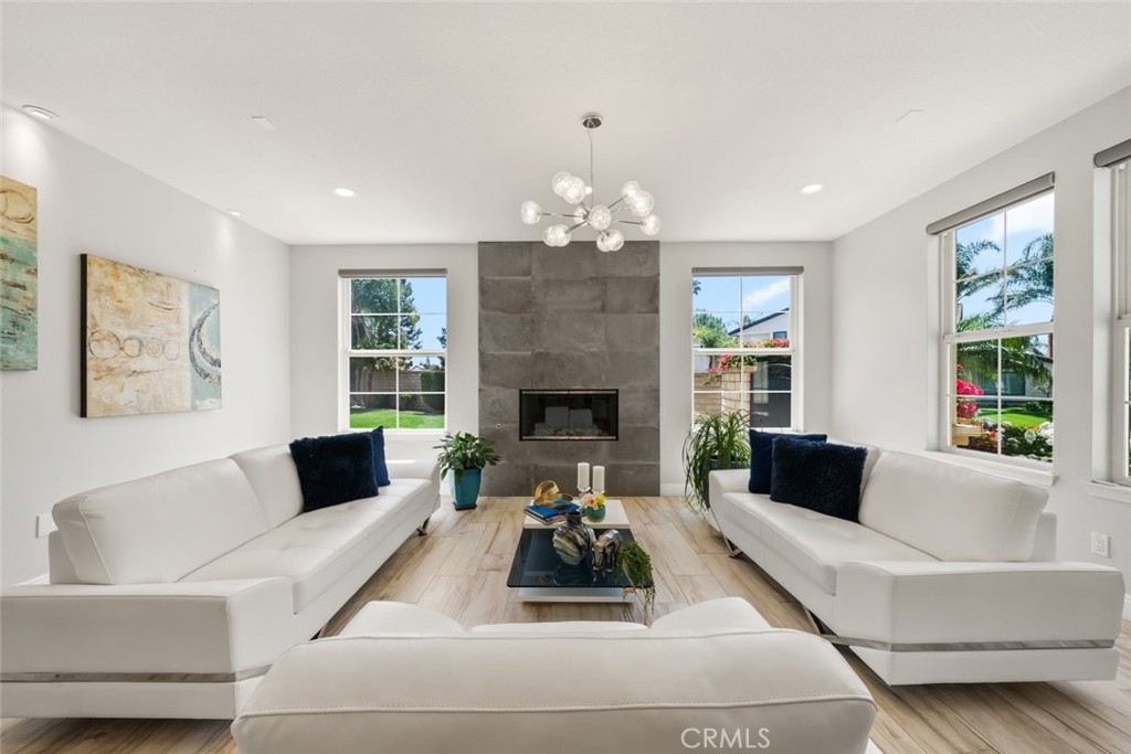 18501 Calle Vista Circle
