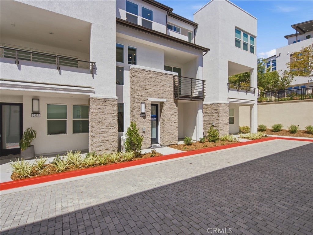 2513 Everly Court