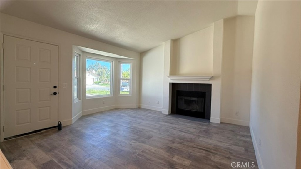 39233 Rising Hill