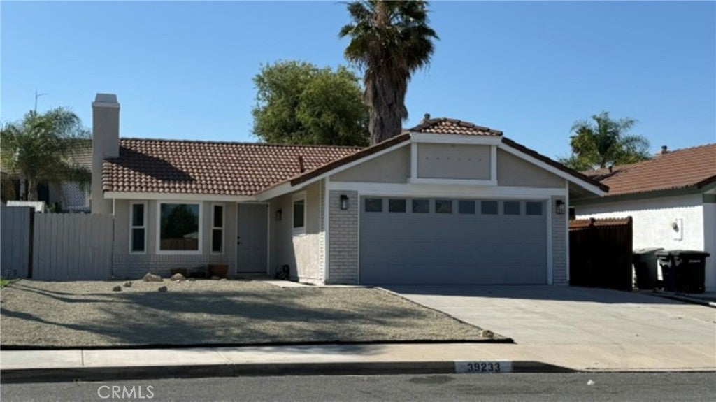 39233 Rising Hill