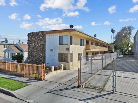 Photo of 1036 W 95th St, Los Angeles, CA 90044 (MLS # SB26046177)