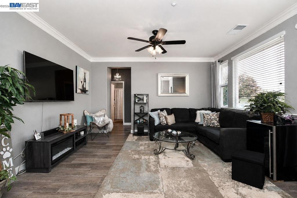 522 Encore Way