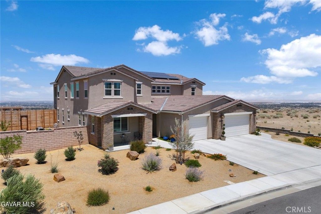 Photo of 39625 Yianni Court, Palmdale, CA 93551 (MLS # SR26056338)