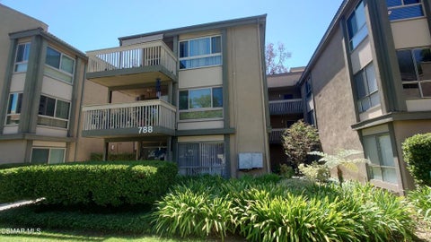 Photo of 788 Pinetree Circle #24, Thousand Oaks, CA 91360 (MLS # 226004023)