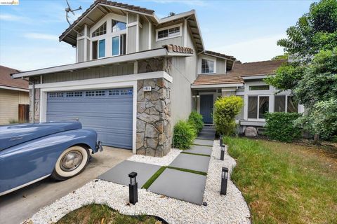 Photo of 1011 Amanda Cir, Brentwood, CA 94513 (MLS # 41121295)
