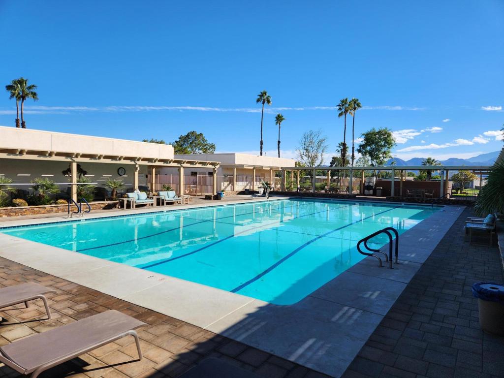 Palm Desert Greens - Manufactured In Park