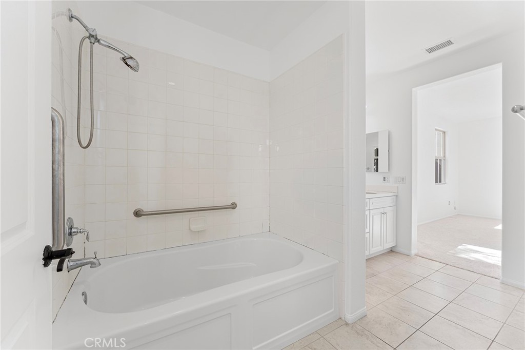 Wrigley Area (WR) - Residential