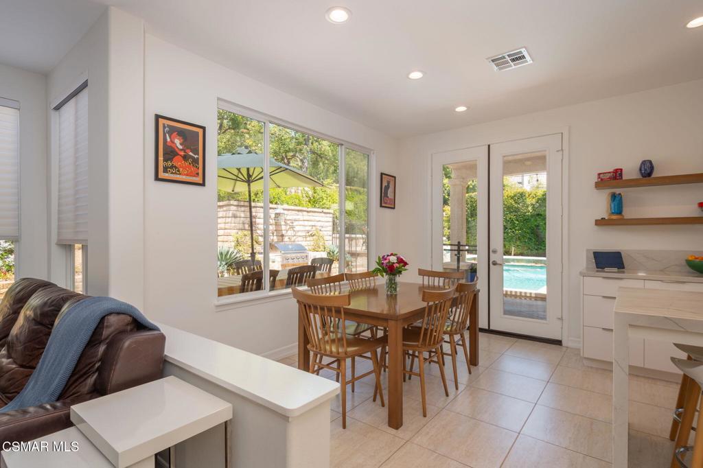 Oak Park, California, 91377, United States, 5 Bedrooms Bedrooms, ,5 BathroomsBathrooms,Residential,Active,2045764