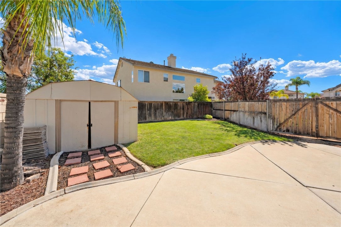 26840 Redwood