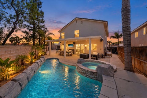 Photo of 26840 Redwood CIR, Murrieta, CA 92563 (MLS # SW26218146)