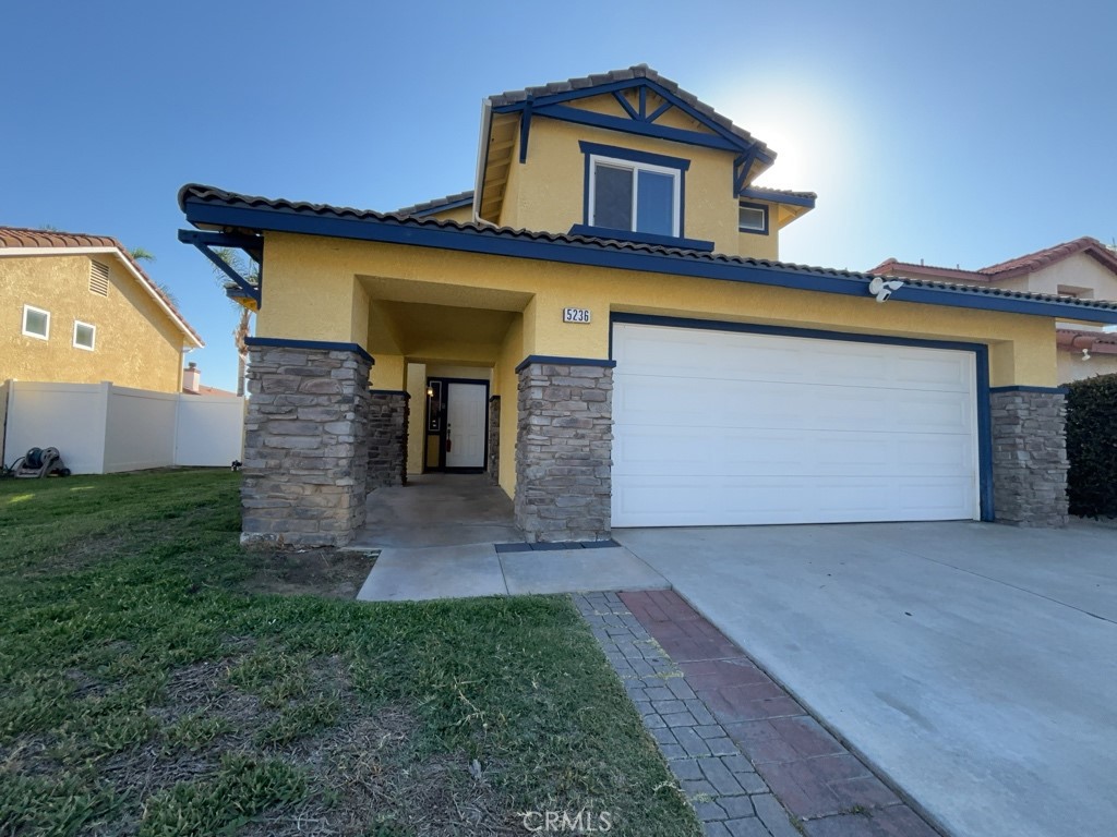 Discover your dream rental home in the desirable Loring Ranch Community of Riverside! This stunning residence features four spacious bedrooms and two and a half bathrooms, perfect for comfort and convenience. Enjoy fresh new paint and soft, inviting carpet throughout the home. The main level boasts a convenient bedroom and bathroom, ideal for visitors or those seeking easy accessibility.
Relax in the defined living room, where a beautiful fireplace serves as the inviting centerpiece. The separate dining room and cozy dining area in the kitchen create perfect spaces for entertaining. The expansive kitchen is a chef’s delight, showcasing an open concept, ample counter space, and a convenient kitchen island.
Head upstairs to find three additional bedrooms, including a huge primary room flooded with natural light. The luxurious primary bath features dual sinks, a separate shower and tub, and a spacious closet. Additional amenities include a two-car garage and a covered patio, perfect for outdoor gatherings.
This home is equipped with a new roof and A/C unit for your comfort, and the community offers fantastic amenities, including a park with two playgrounds, a basketball court, and BBQ grills. Conveniently located just minutes from Downtown Riverside and the Mt. Rubidoux walking trail, you’ll have easy access to shopping and dining. Don’t miss out on this incredible opportunity—this home won’t last long! Please note, no pets allowed.