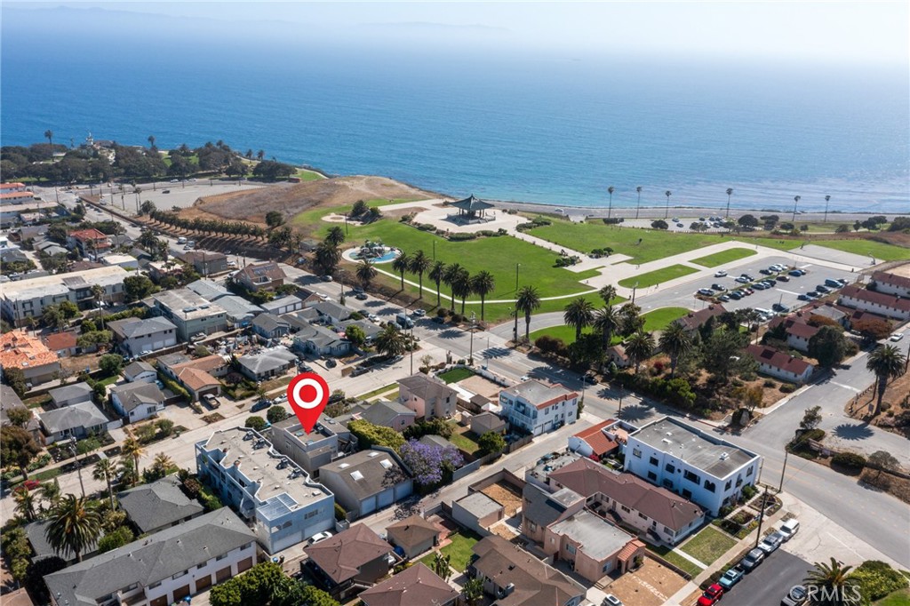 726 West 37th Street 726-728