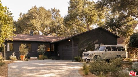 Photo of 8412 Oswego Street, Sunland, CA 91040 (MLS # 26844171)