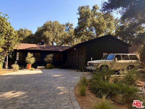 Photo of 8412 Oswego Street, Sunland, CA 91040 (MLS # 26844171)