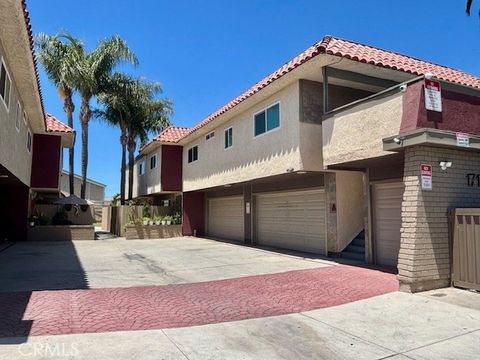 Photo of 17171 Elm #B, Huntington Beach, CA 92647 (MLS # NP26055337)