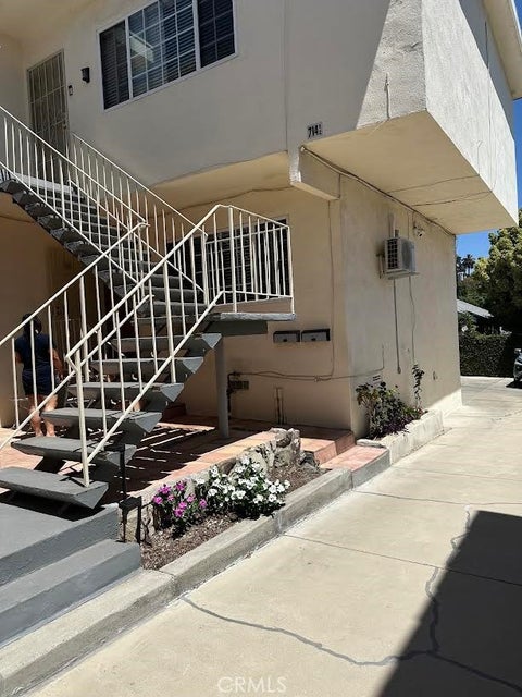 Photo of 714 N Dillon ST, Los Angeles, CA 90026 (MLS # GD26166244)