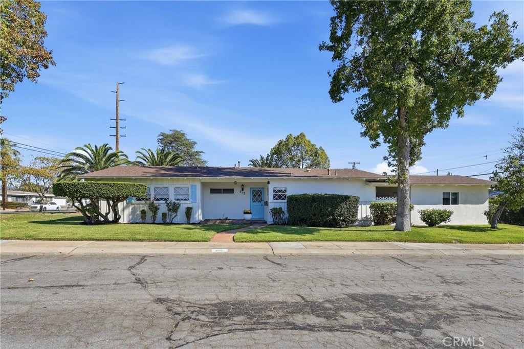 210 Greentree