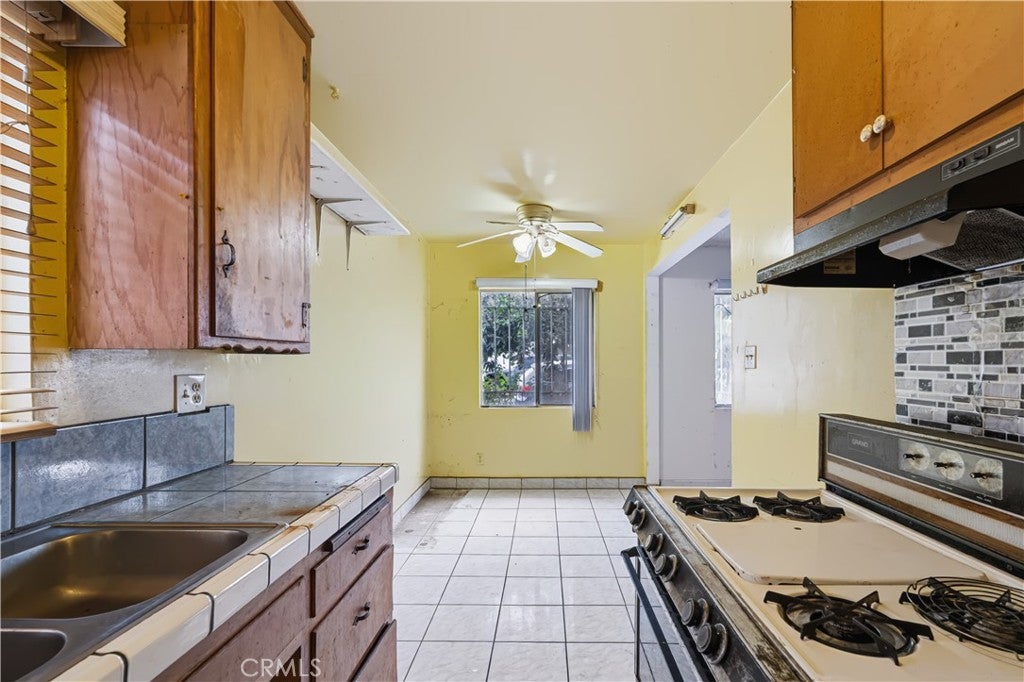 179 E Norton