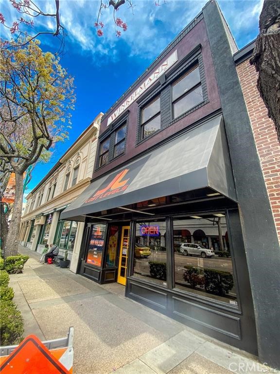 114 N Harbor