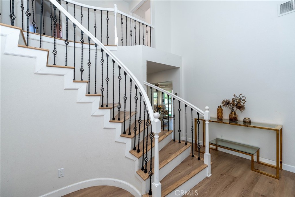 741 La Loma Lane