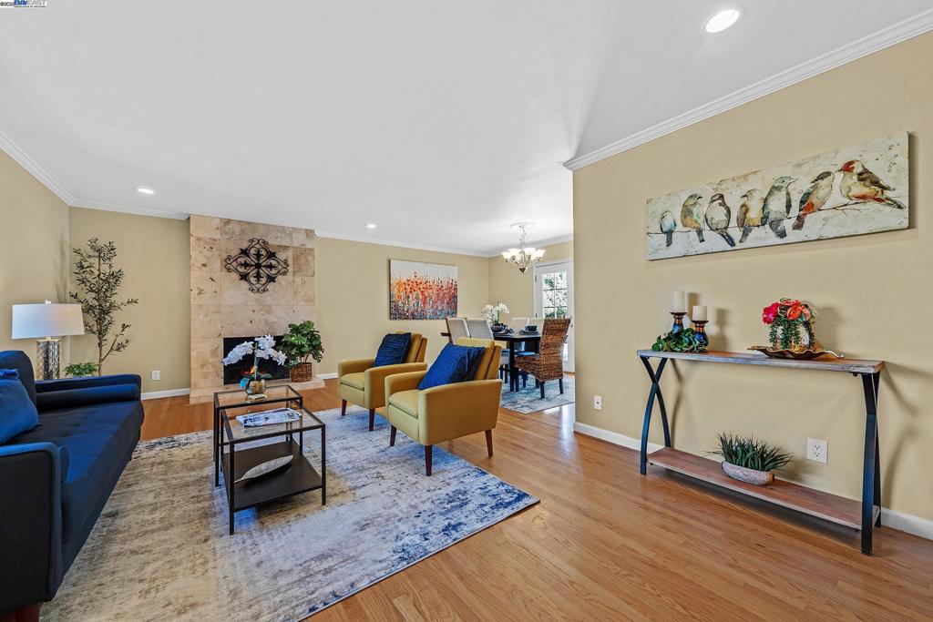 1391 Anza Way