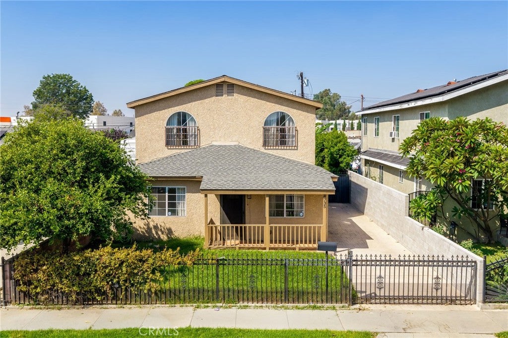 4735 Myrtle