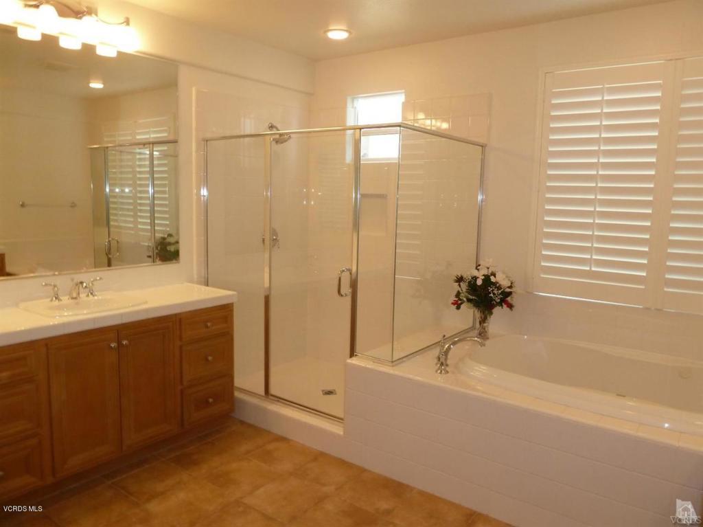 Castlewood-493 - 493 - Residential Lease