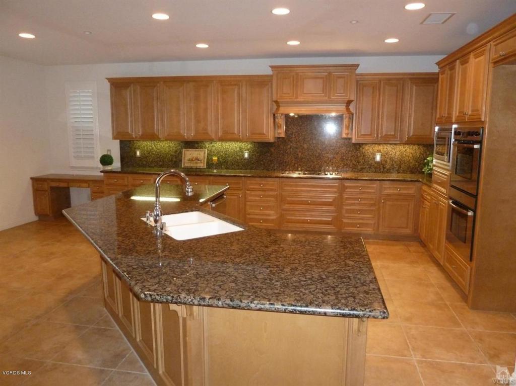 Castlewood-493 - 493 - Residential Lease