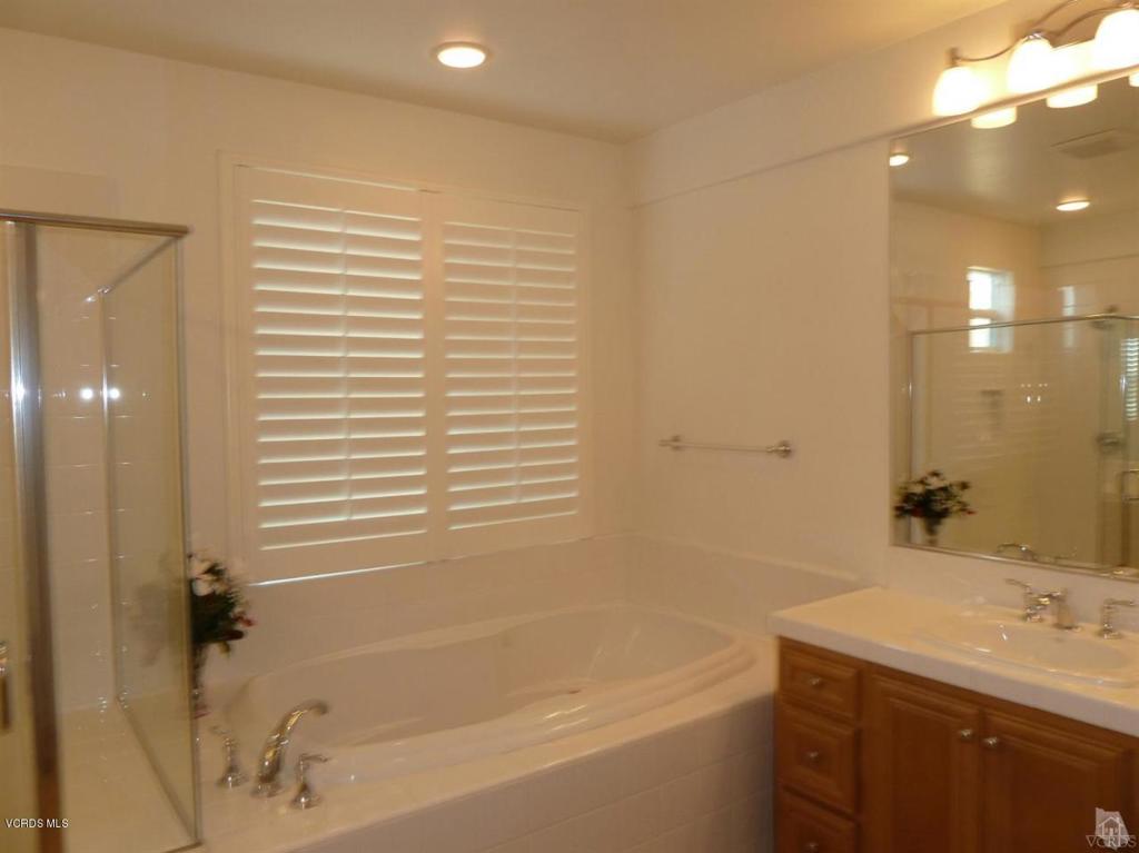 Castlewood-493 - 493 - Residential Lease