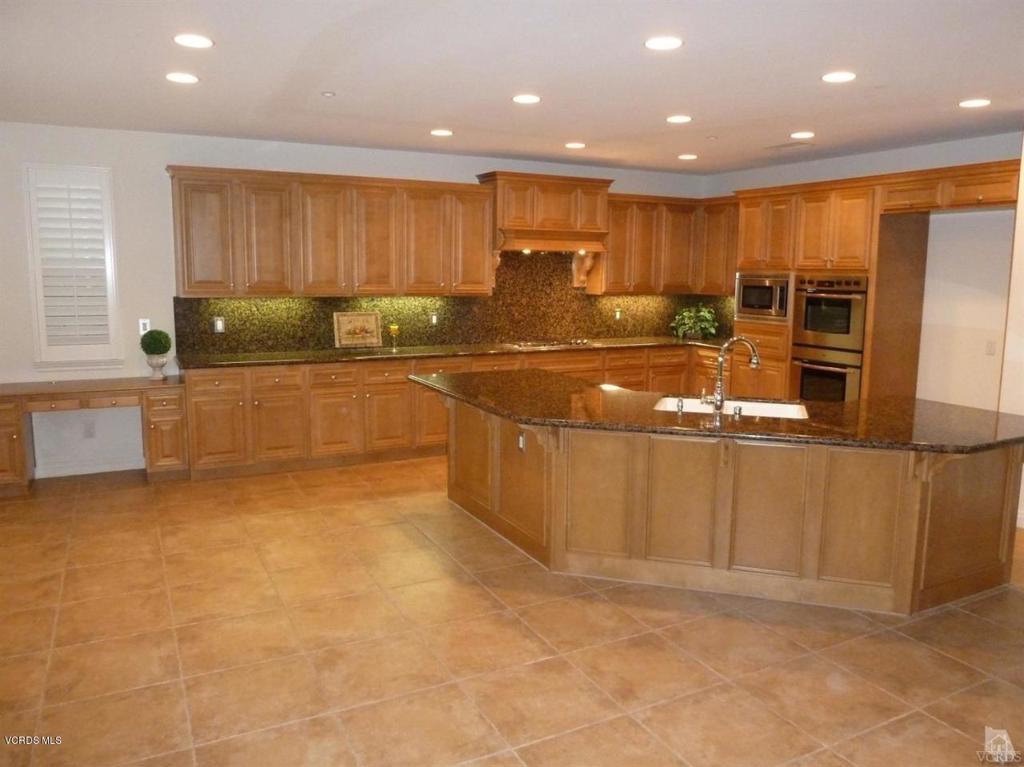 Castlewood-493 - 493 - Residential Lease