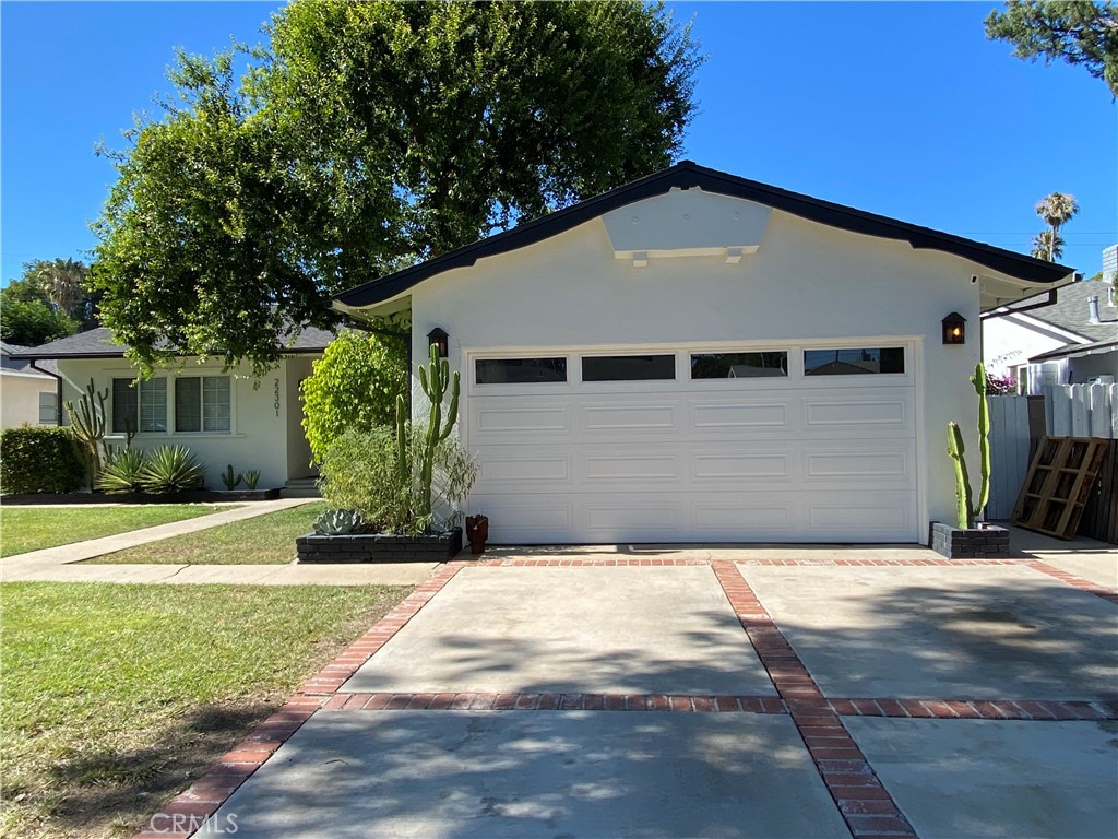 Properties 2 22301 Haynes Street