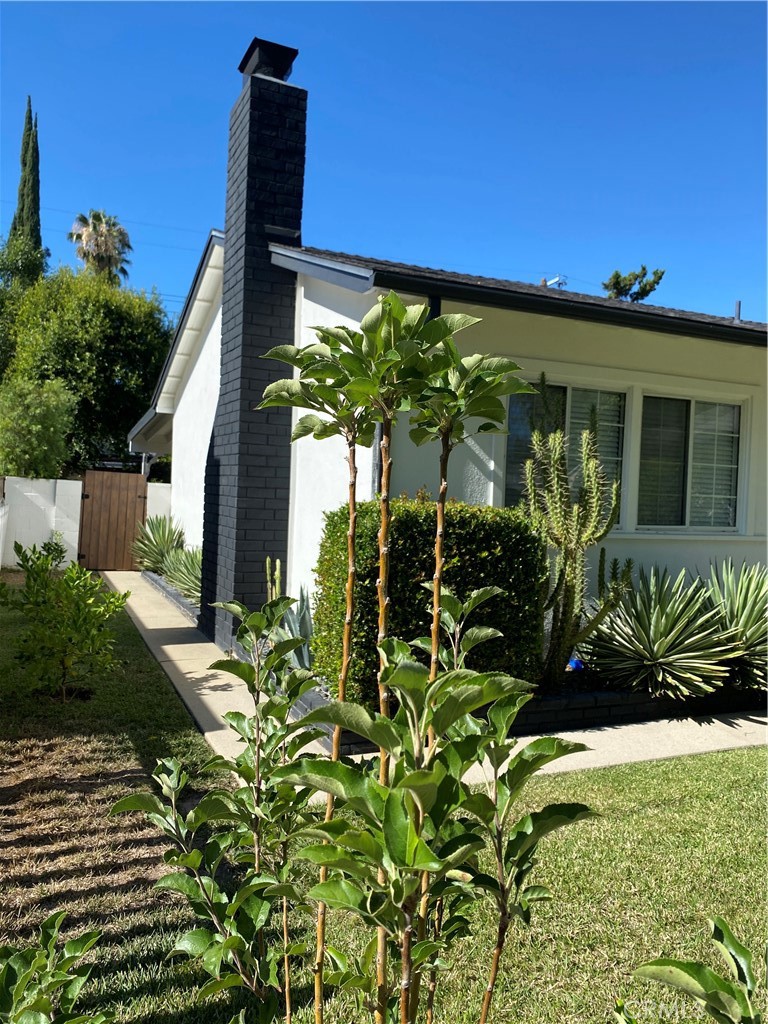 Properties 3 22301 Haynes Street