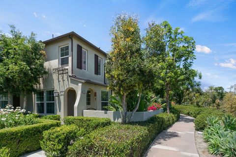 Photo of 44 Glenalmond Lane Ln, Ladera Ranch, CA 92694 (MLS # OC26097462)