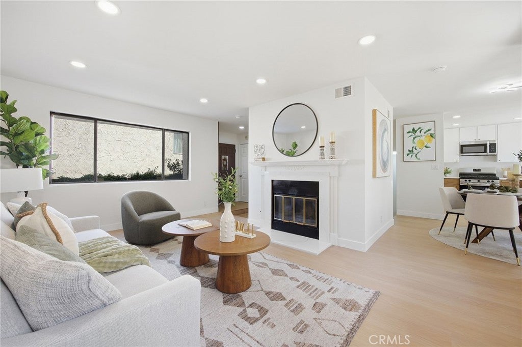 1290 Elm Ave D