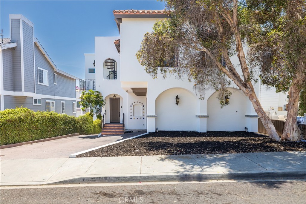 1922 Gates Avenue A
