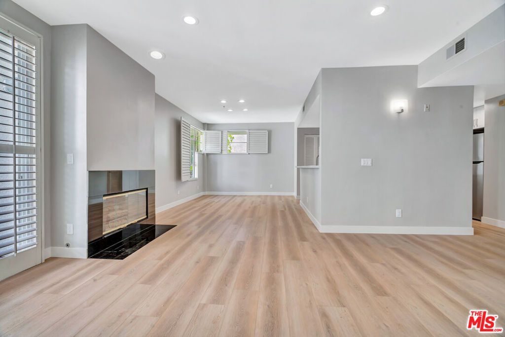 Photo of 5350 White Oak Avenue #311, Encino, CA 91316 (MLS # 25575013)