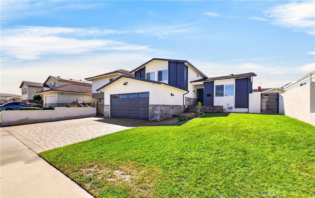 1026 Ashpark