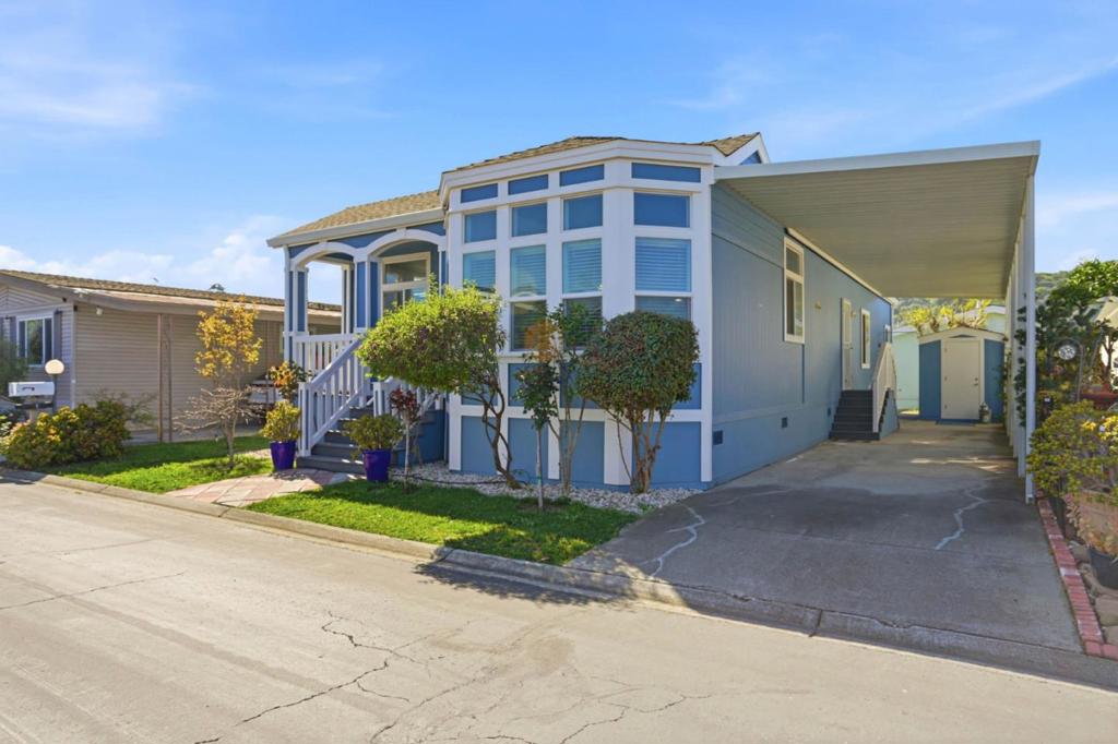 829 Villa Teresa Way