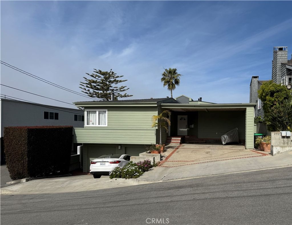 Photo of Laguna Beach, CA 92651 (MLS # OC26129315)