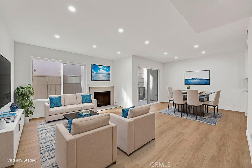 17303 Chatsworth Street 4