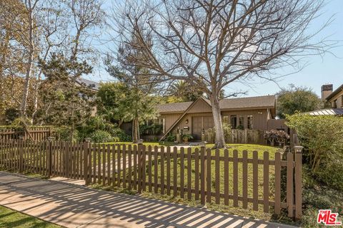 Photo of 506 Georgina Avenue, Santa Monica, CA 90402 (MLS # 26656499)