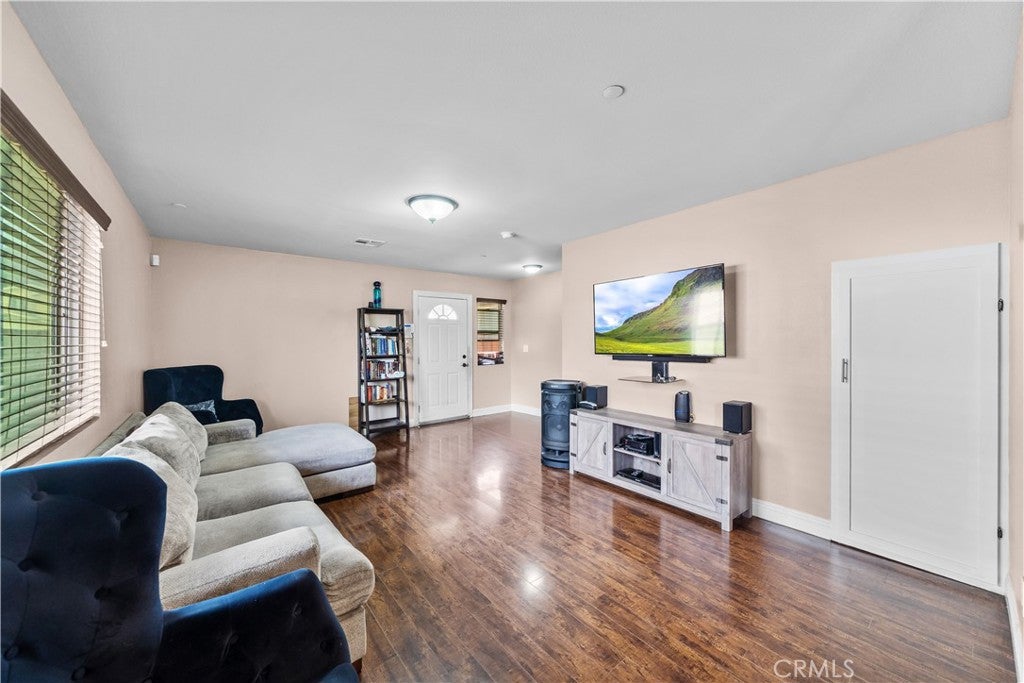 1404 E 110th ST, Los Angeles CA 90059