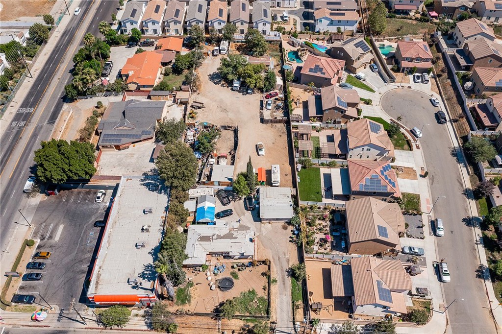 13148 Gladstone Avenue