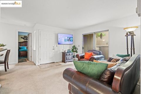 Photo of 3413 Foxtail Ter Ter, Fremont, CA 94536 (MLS # 41091537)