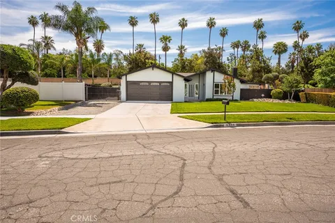 MLS: IV26081981
