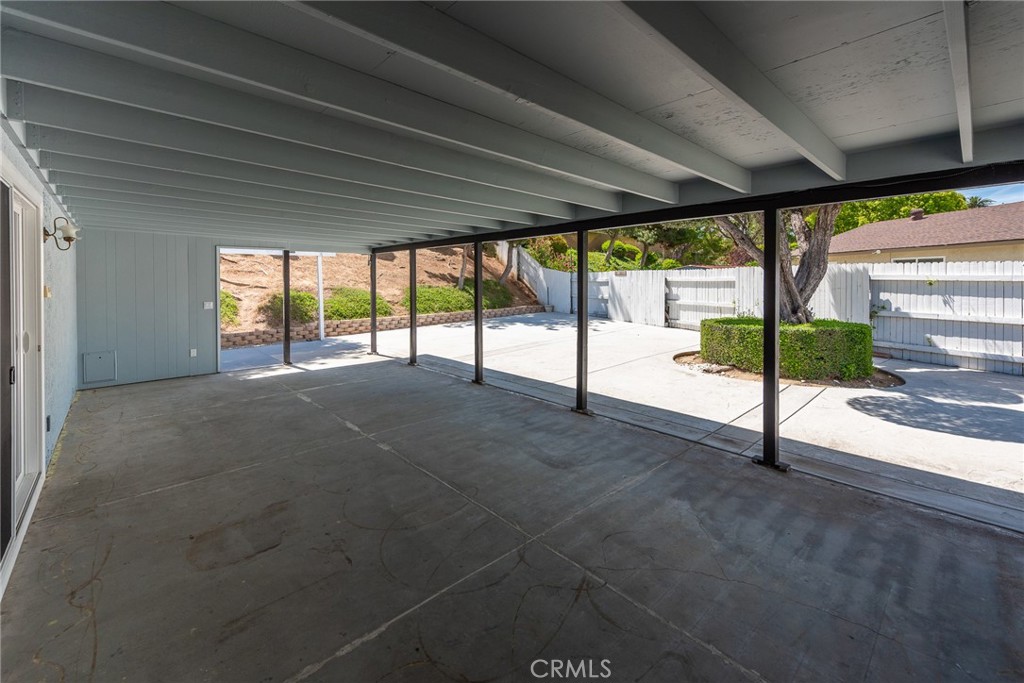6414 Foster Drive