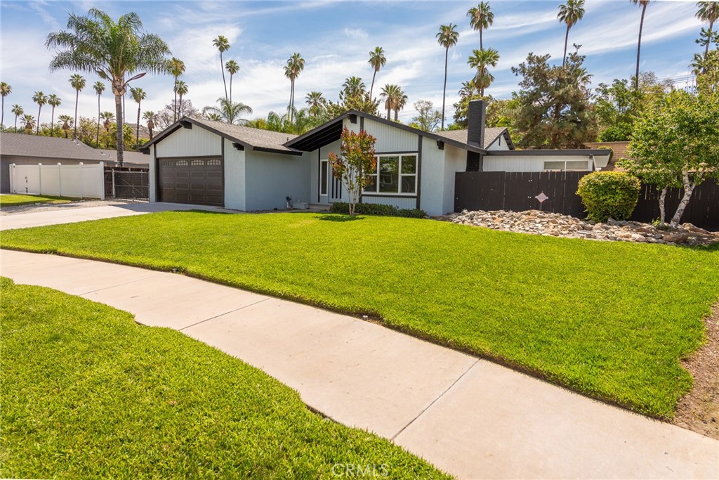 6414 Foster Drive